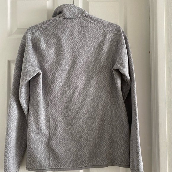 PATAGONIA Women's Better Sweater 1/4-Zip Fleece (like new) - Picture 6 of 7